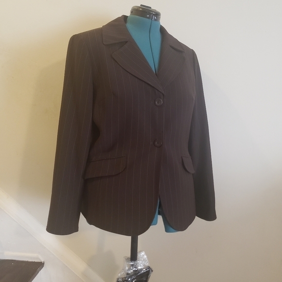 Vintage Jones New York Pant Suit - Picture 4 of 12